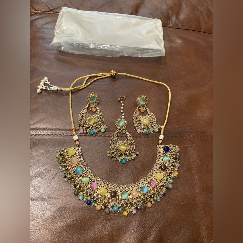 Brand New 3pc Heavy Kundan Set